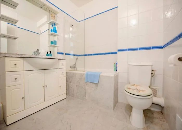 3 Mins From The 아파트 칸느