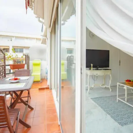 Apartment 3 Mins From The Cannes