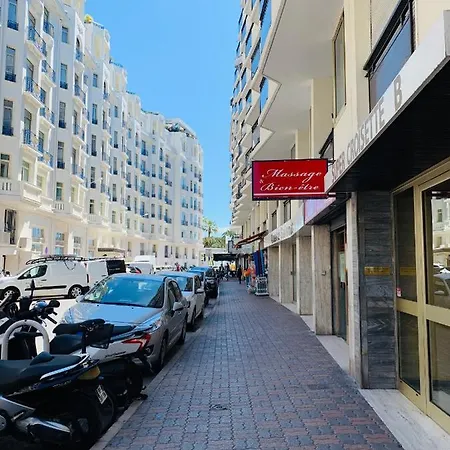 Apartment 3 Mins From The Cannes